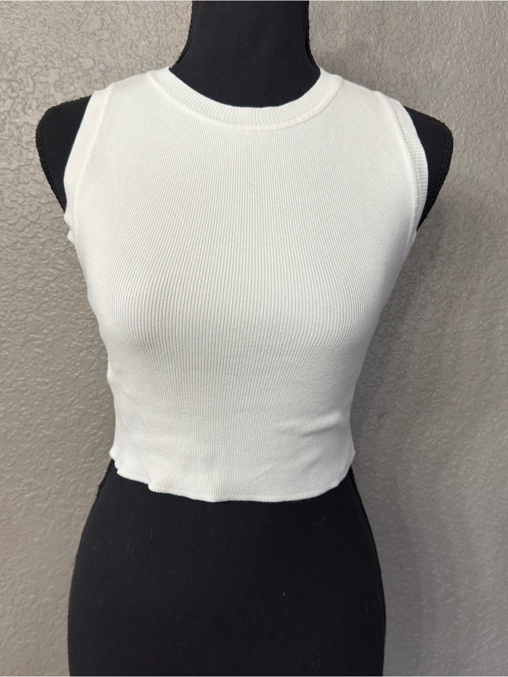 Zara Women’s Sz M White Ribbed Crop Top Shirt Tank - Picture 6 of 6